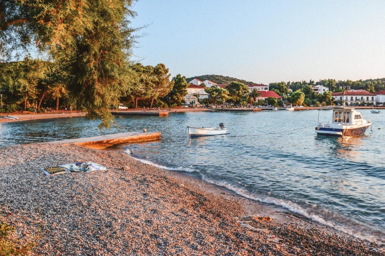 Apartmani Nerium Lovište Kültér fotó